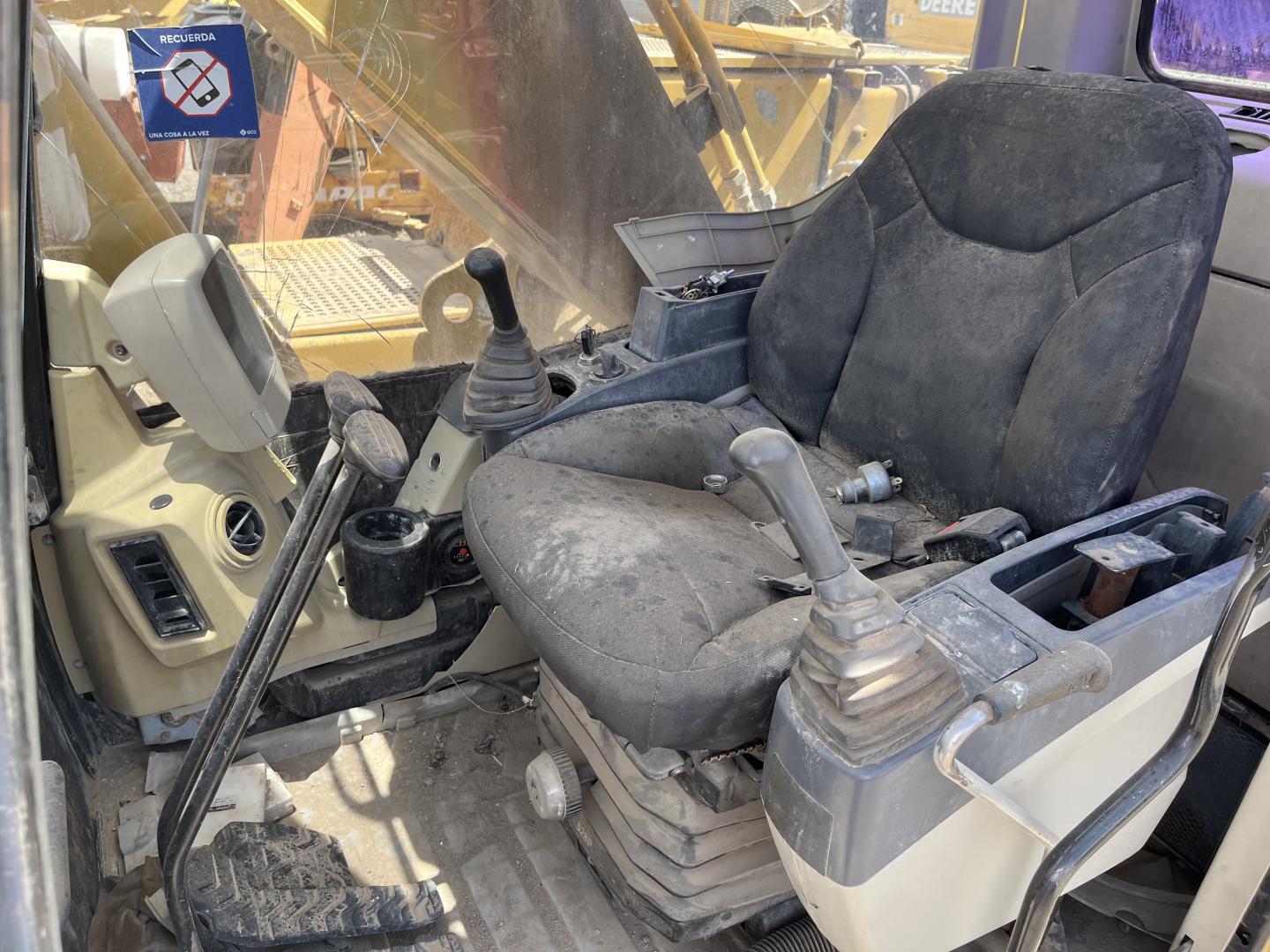 ./imagenes/INVOICE/2019/14913/EXCAVADORA CAT 320C PARA PARTES (34).JPG